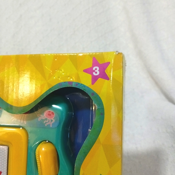 Nickelodeon SpongeBob Square Pants Rainbow Magnetic Drawing Board Age 3+ - Picture 5 of 6